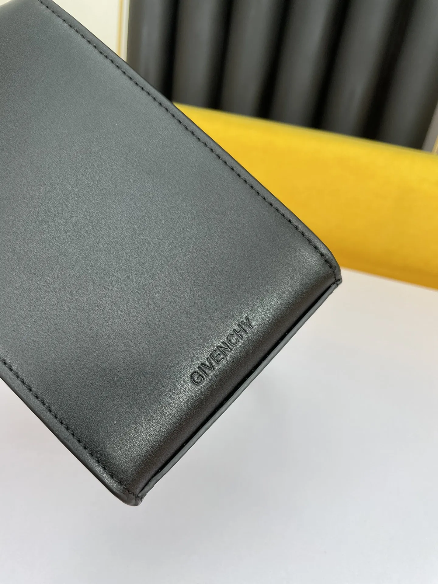 GIVENCHY ブラック新しい携帯電話バッグの金属製磁気バックル - 画像 (7)