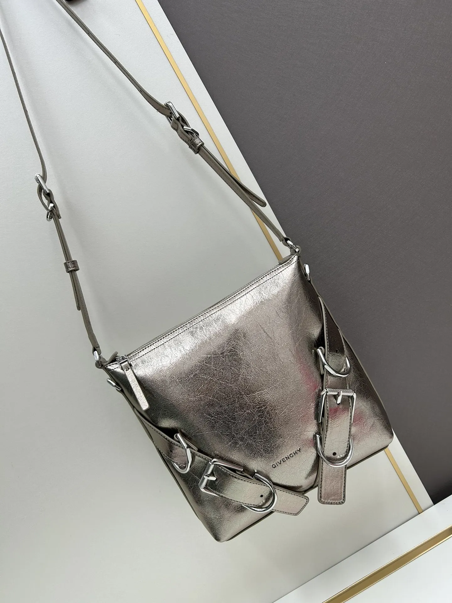 Givenchy 銀色Voyou斜め掛けバッグ - 画像 (3)