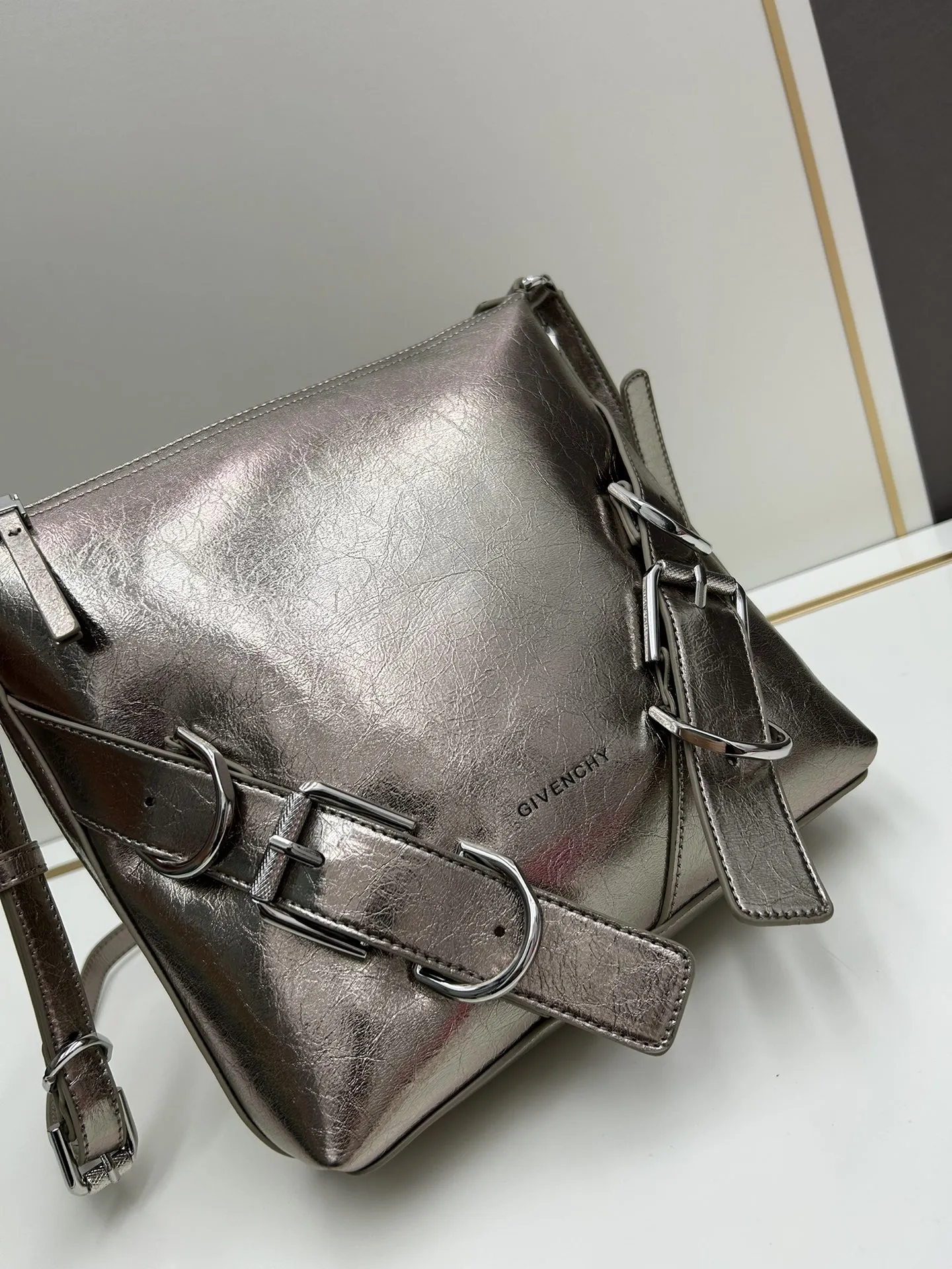 Givenchy 銀色Voyou斜め掛けバッグ - 画像 (6)