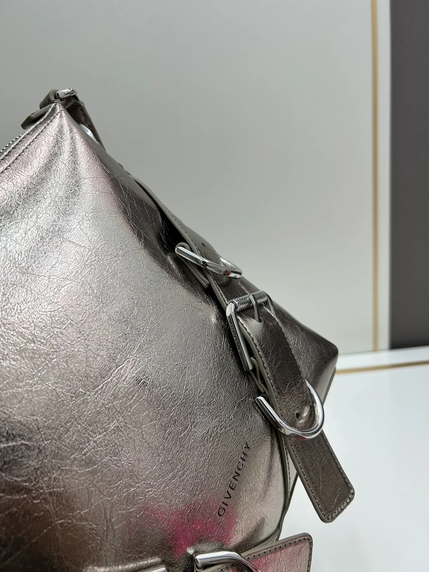 Givenchy 銀色Voyou斜め掛けバッグ - 画像 (8)