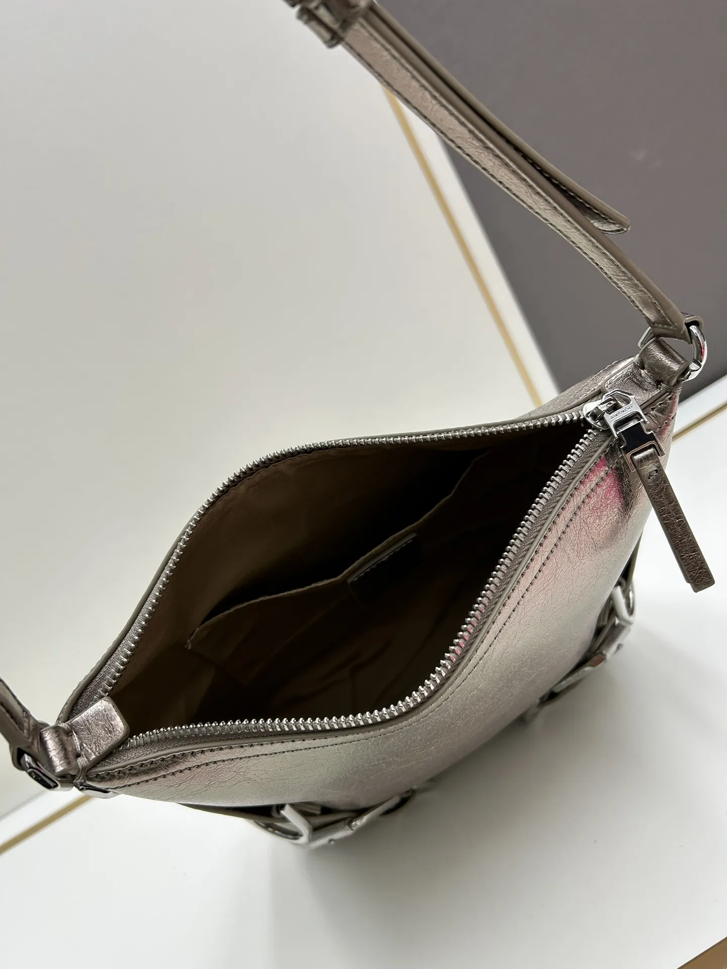 Givenchy 銀色Voyou斜め掛けバッグ - 画像 (9)