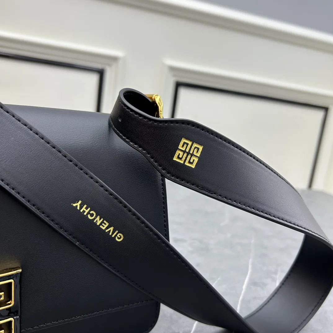 Givenchy ブラック 粒面牛革ミドルサイズショルダーバッグ - 画像 (8)