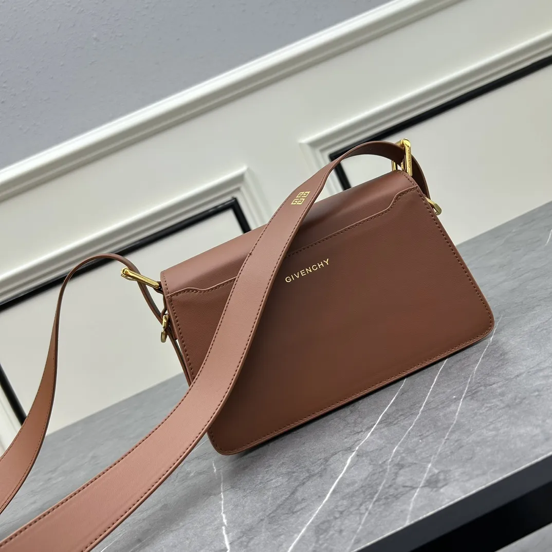 Givenchy ブラウン 粒面レザーミディアムクロスボディバッグ - 画像 (4)