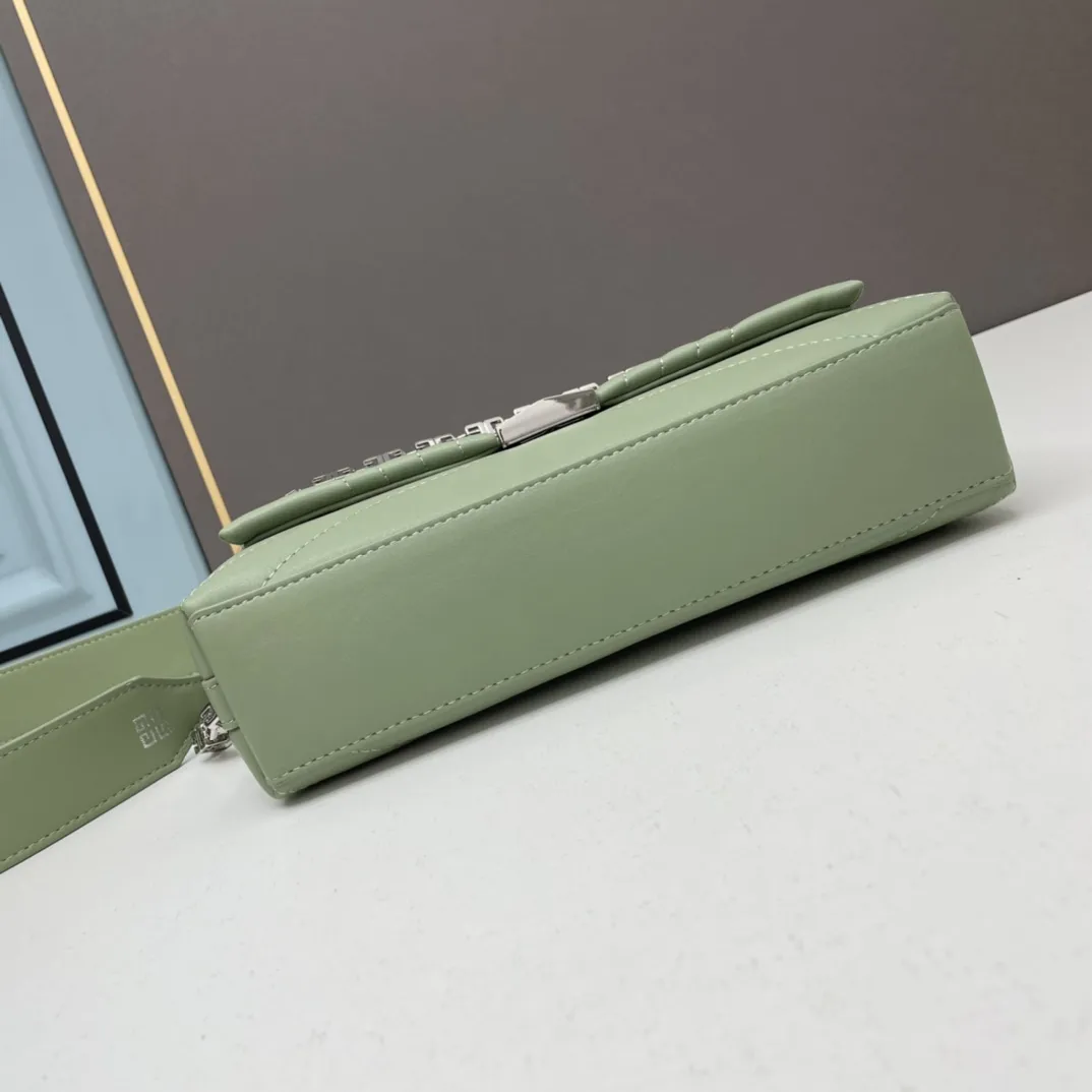 GIVENCHY 4G Soft 混紡牛革ショルダーバッグ黑色金 - 画像 (6)