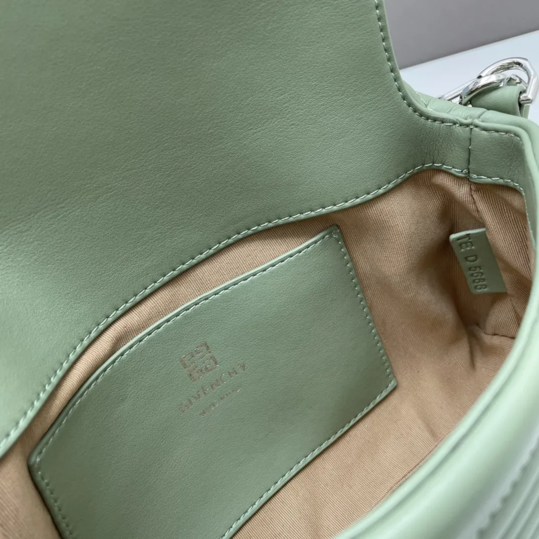 GIVENCHY 4G Soft 混紡牛革ショルダーバッグ黑色金 - 画像 (8)