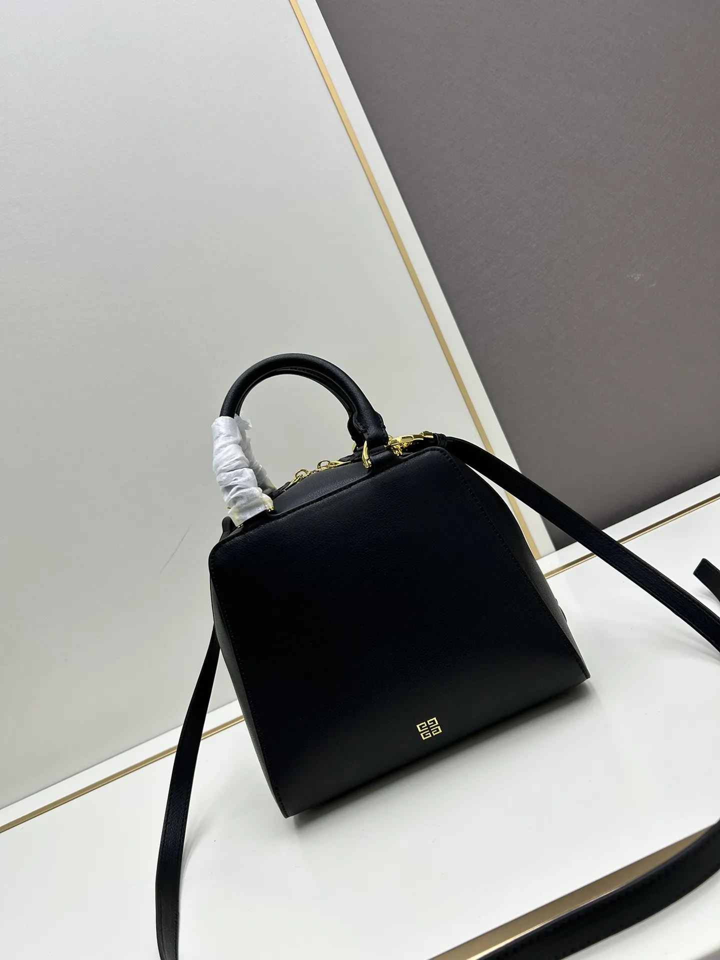 ジバンシィ 2024新作 ブラック アンティゴナキューブバッグ - 画像 (5)