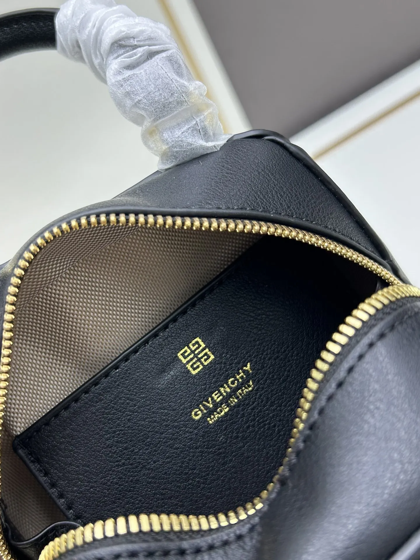 ジバンシィ 2024新作 ブラック 小型 Antigona Cubeバッグ - 画像 (9)