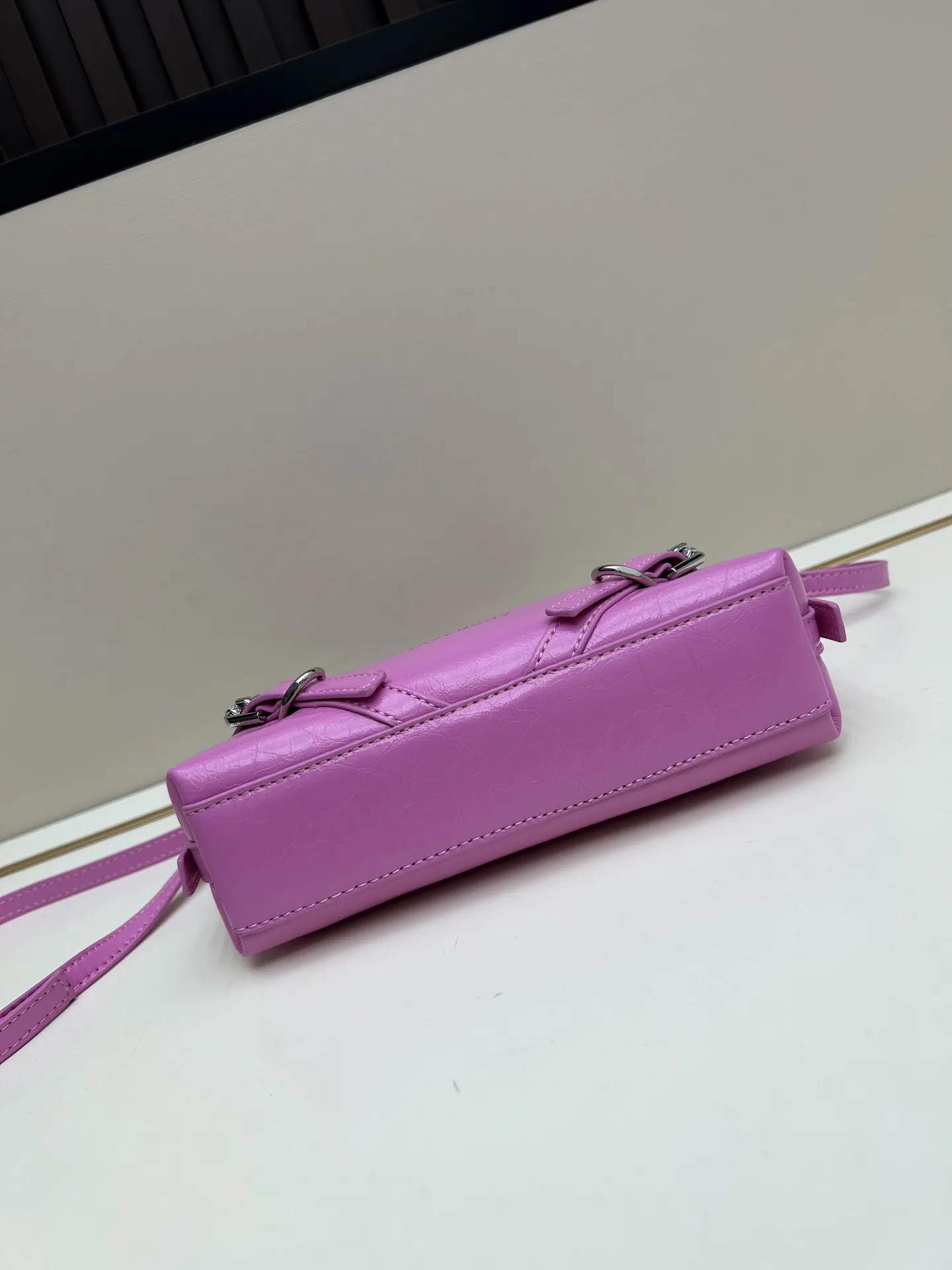 Givenchy ピンク Voyou nano ミニバッグ - 画像 (6)