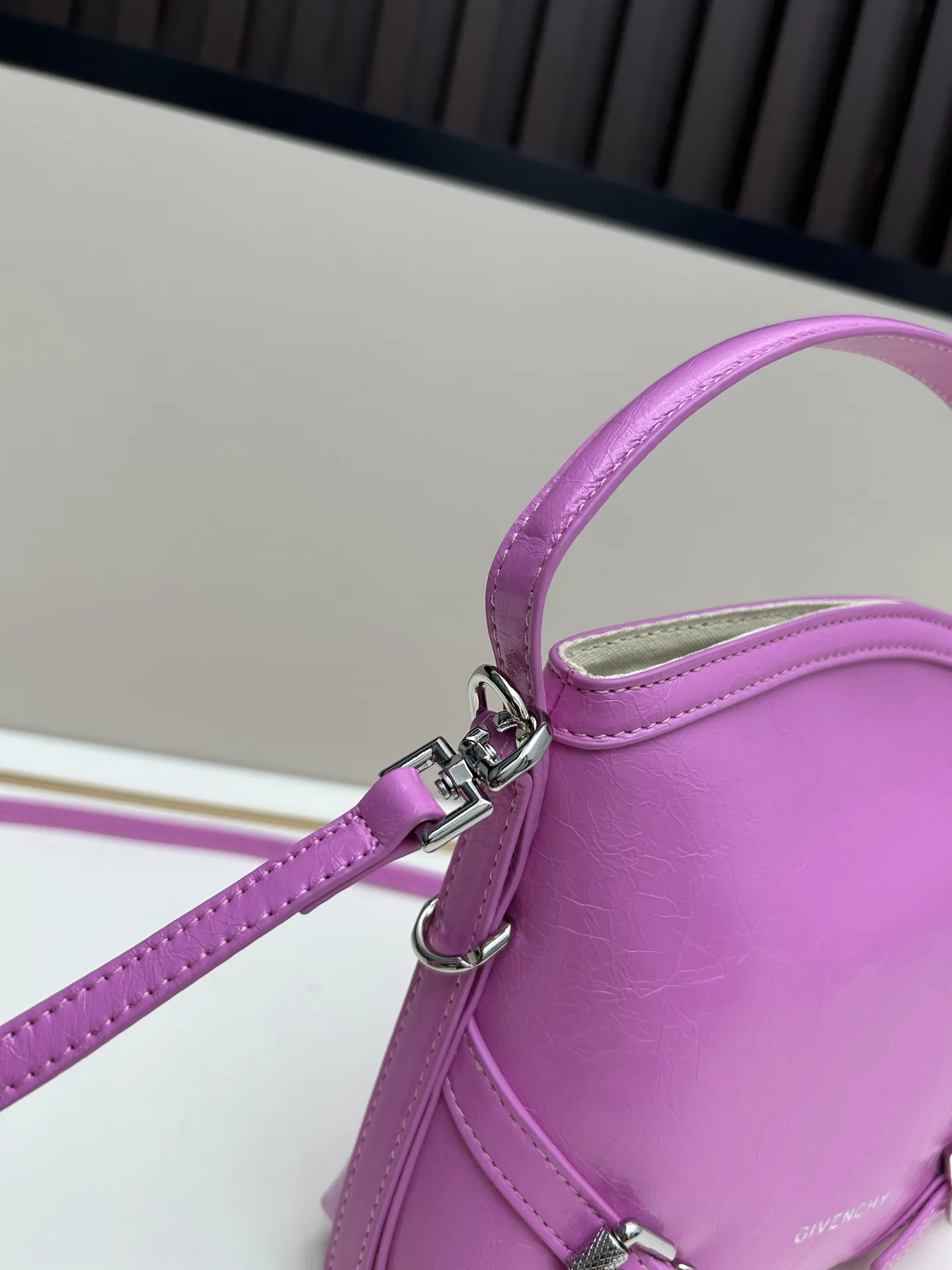 Givenchy ピンク Voyou nano ミニバッグ - 画像 (7)