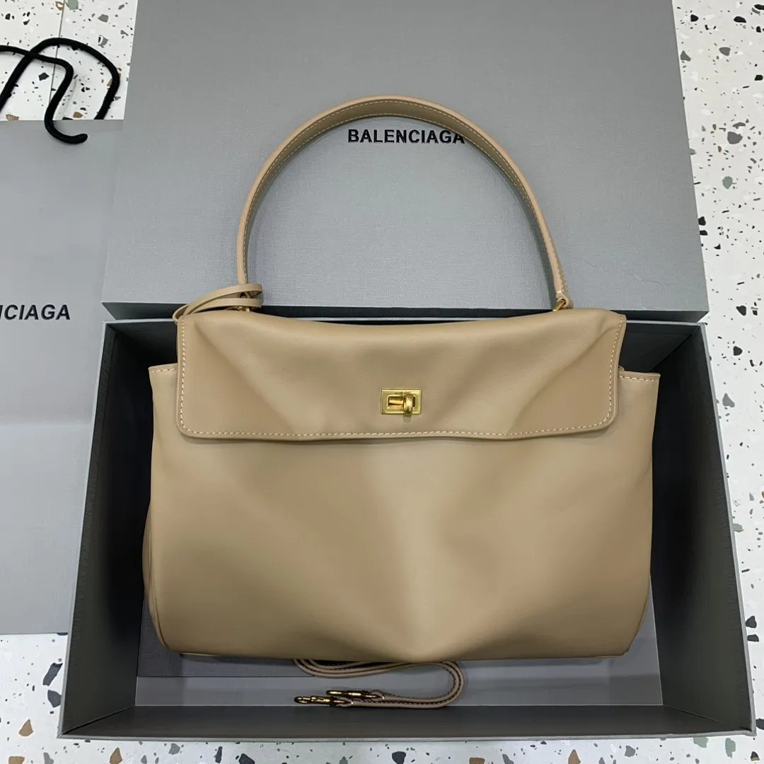 BALENCIAGAアプリコットミディアムゴールドバックルハンドバッグ