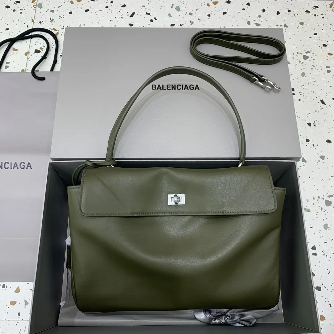 BALENCIAGA グリーンのミディアムシルバーバックルハンドバッグ