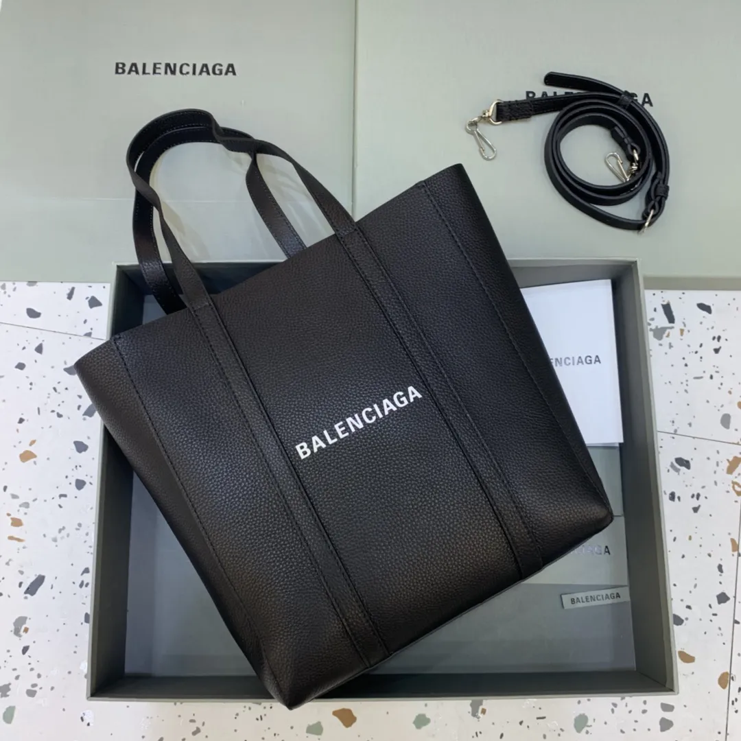BALENCIAGA ブラック トートバッグ 小号