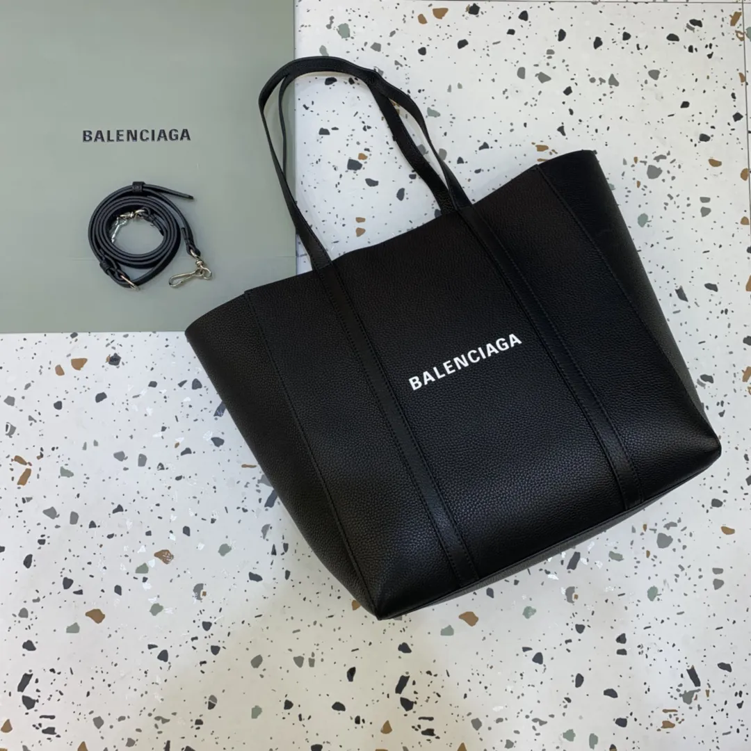 BALENCIAGA ブラックトートバッグ大サイズ
