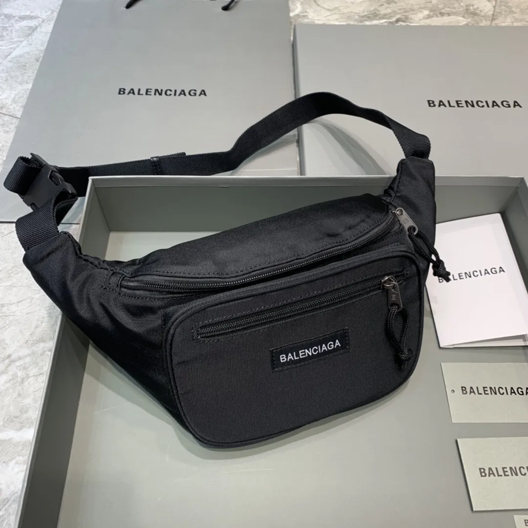 BALENCIAGA ブラック キャンバスチェストバッグ ウエストバッグ