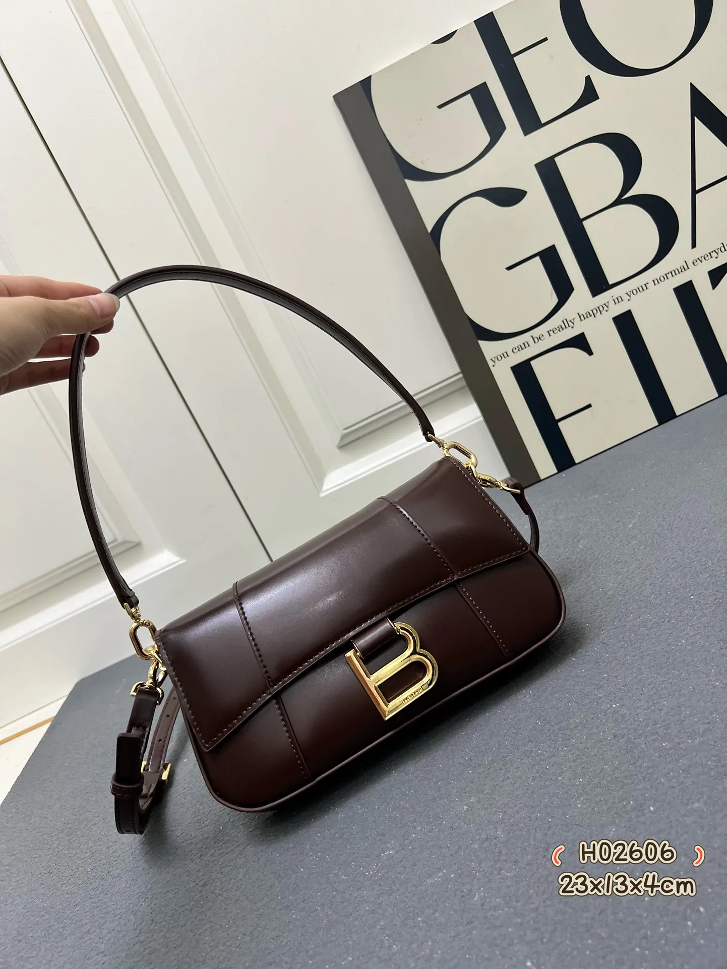 Balenciaga 2025新款 バーガンディ色