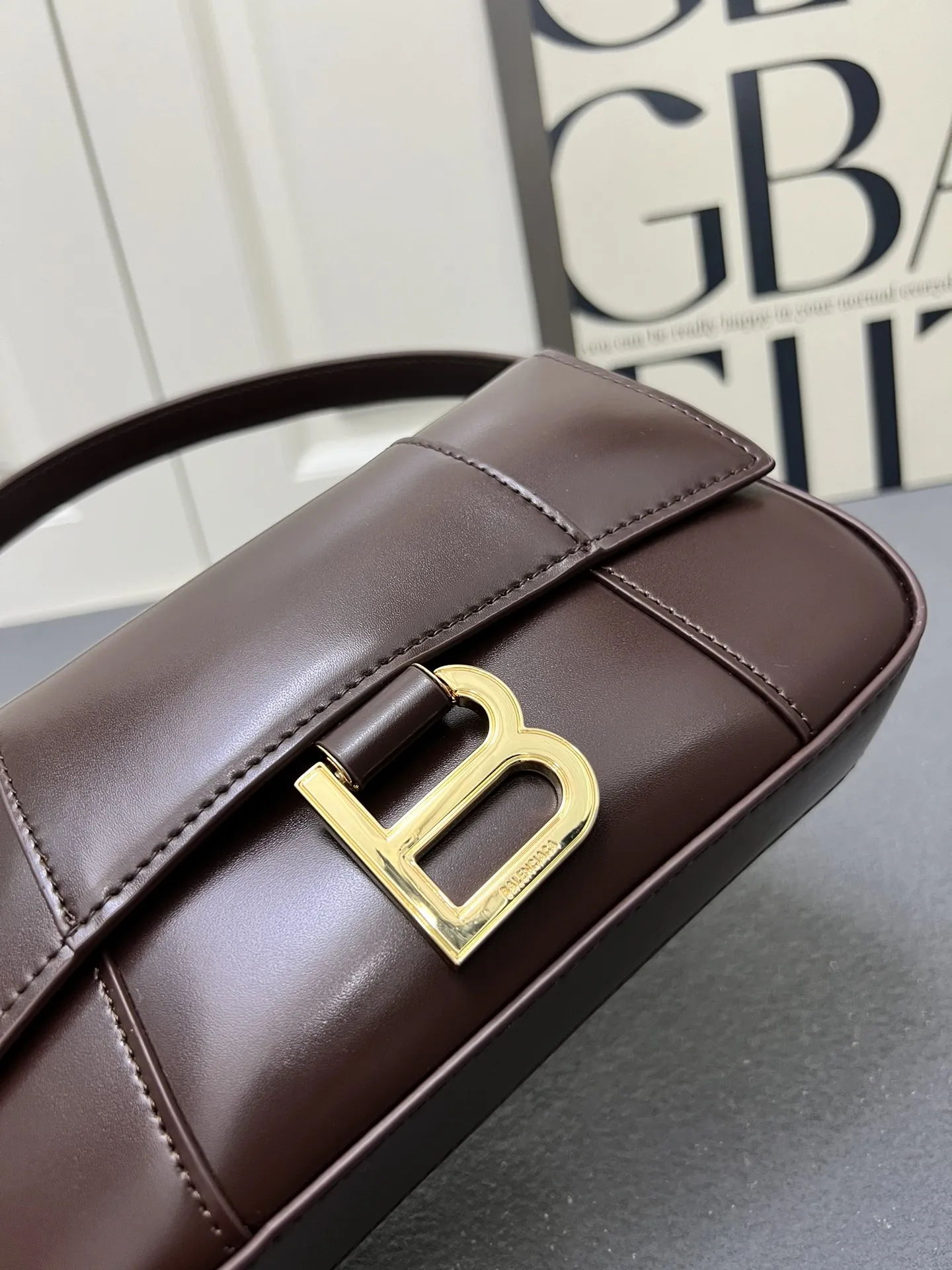 Balenciaga 2025新款 バーガンディ色 - 画像 (5)