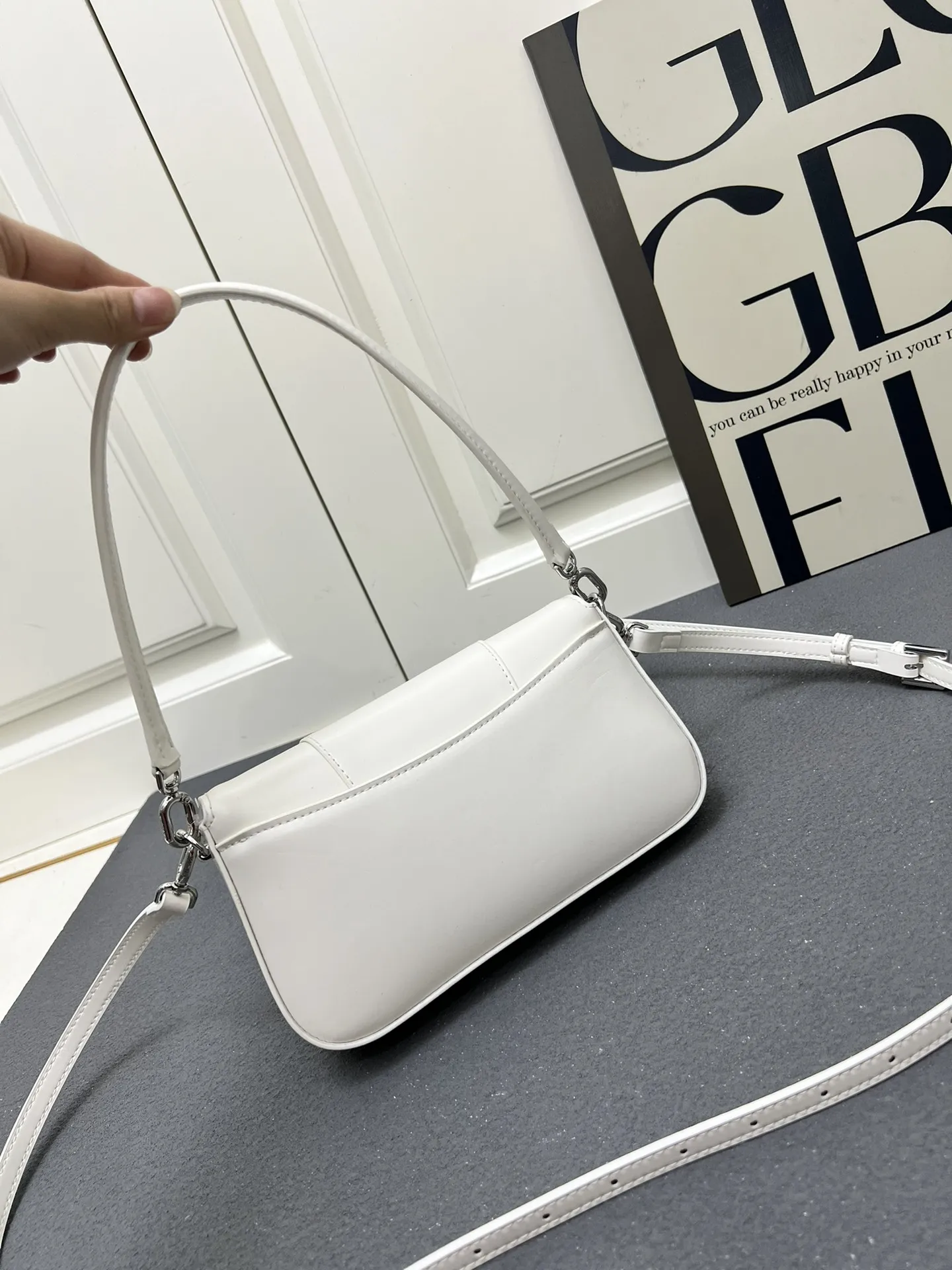 Balenciaga 白 新しいニッチバッグ H02606 - 画像 (4)