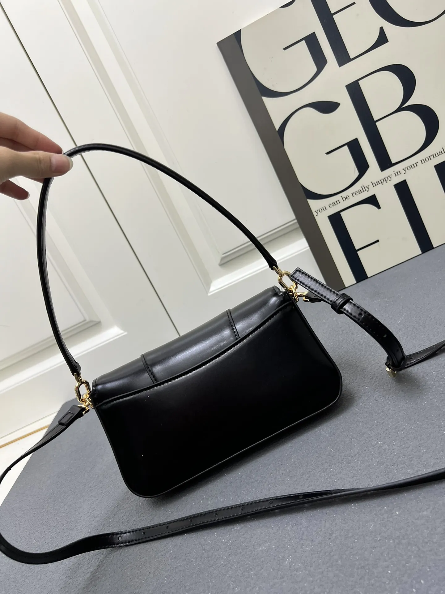 Balenciaga 黒 2025新作 H02606 - 画像 (4)