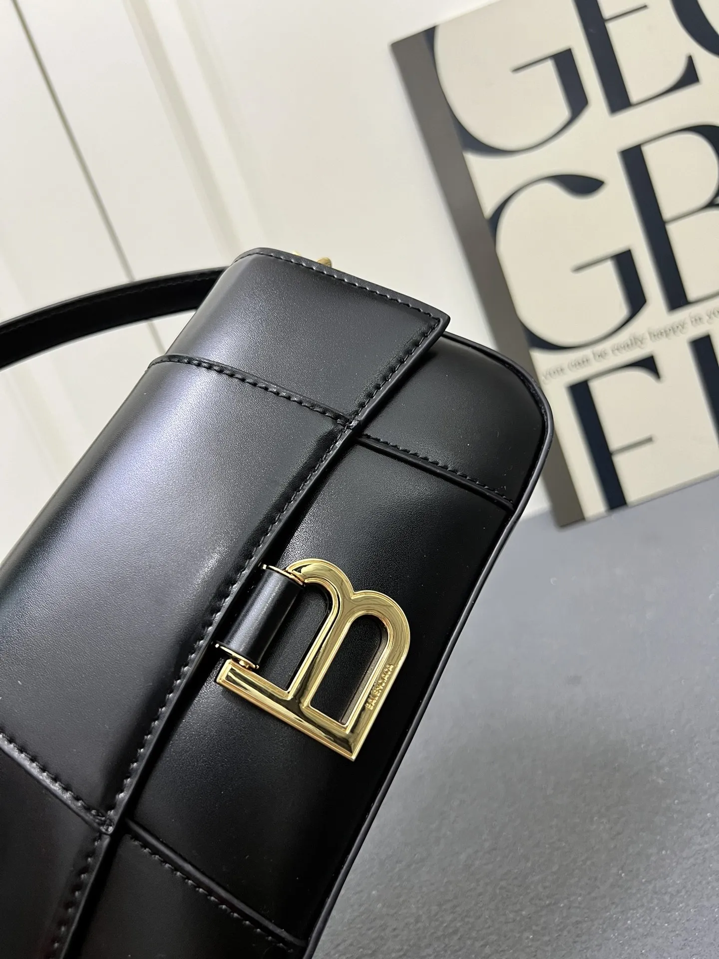 Balenciaga 黒 2025新作 H02606 - 画像 (5)