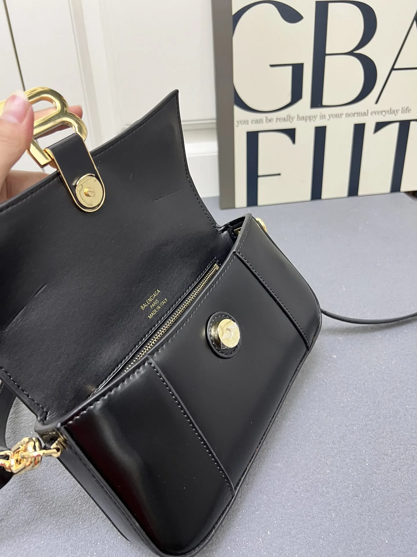 Balenciaga 黒 2025新作 H02606 - 画像 (9)