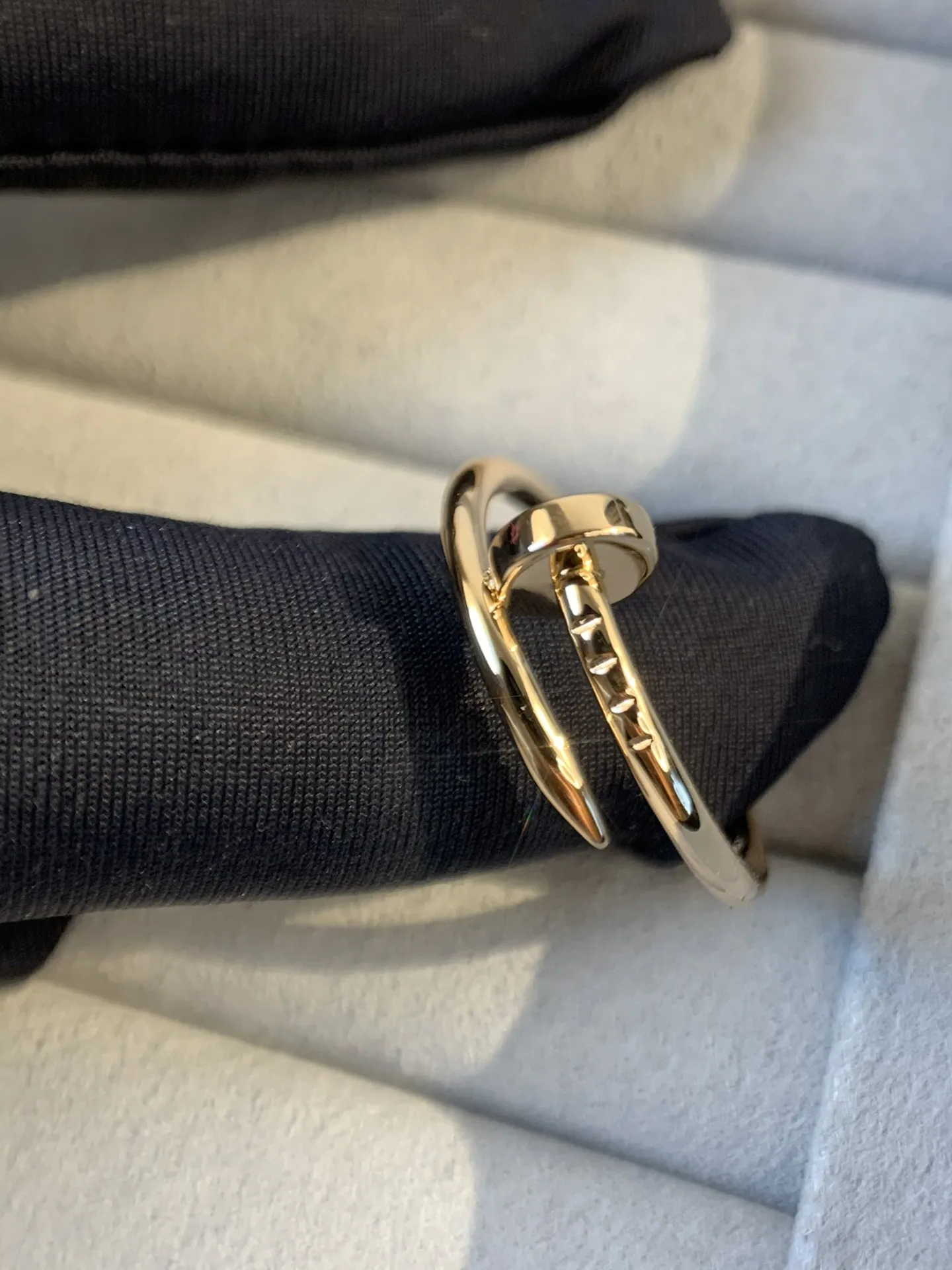 カルティエ v金100 ゴールド 細版ネイルリング - 画像 (8)