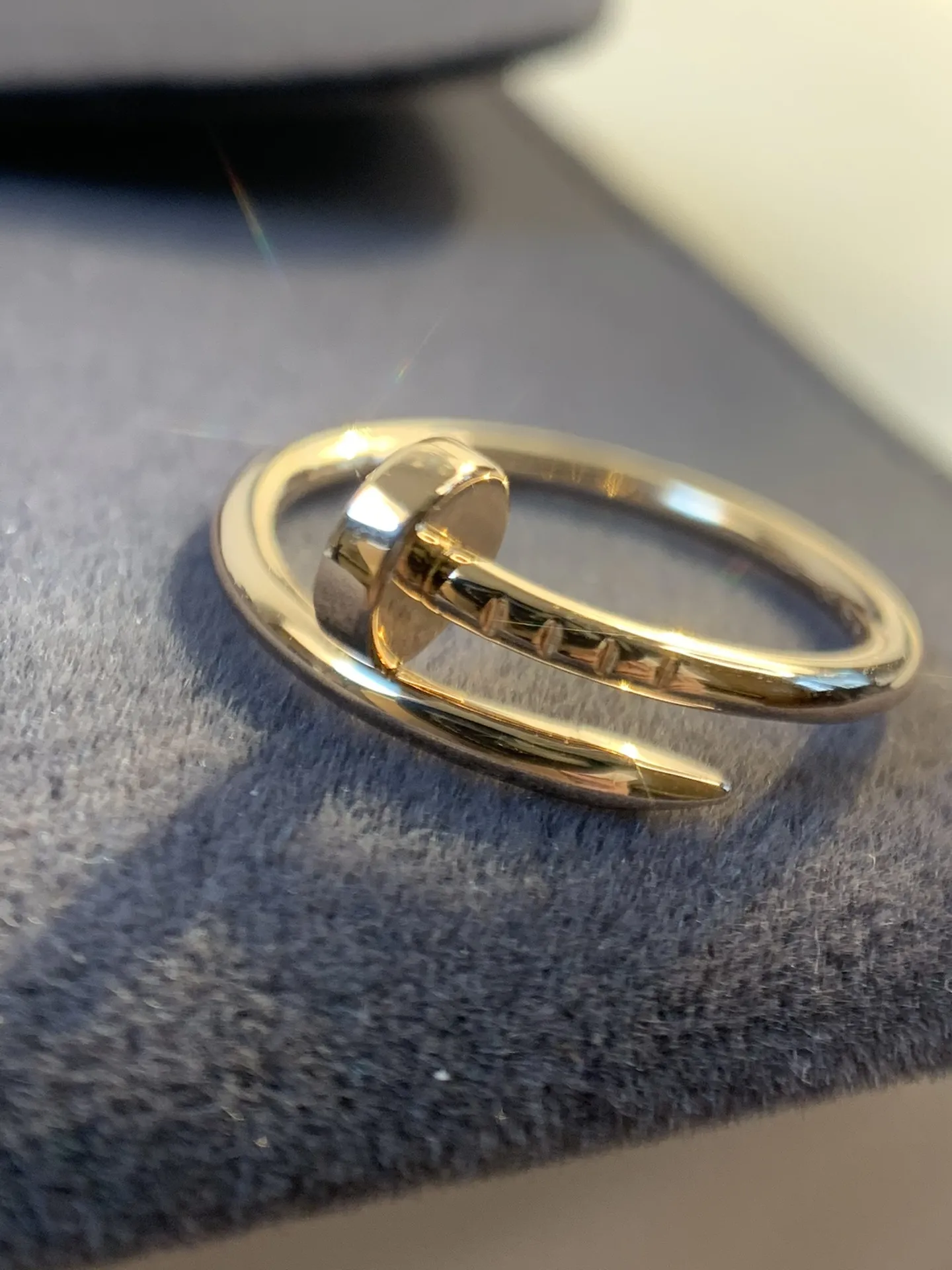 カルティエ v金100 ゴールド 細版ネイルリング - 画像 (9)