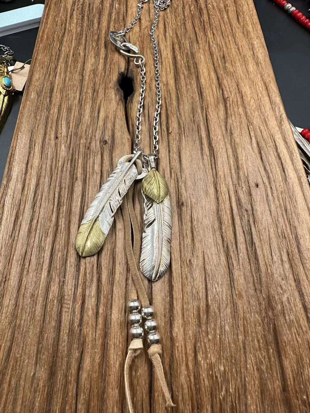 高橋ネックレス シルバー&ゴールド フェザーデザイン - 画像 (4)