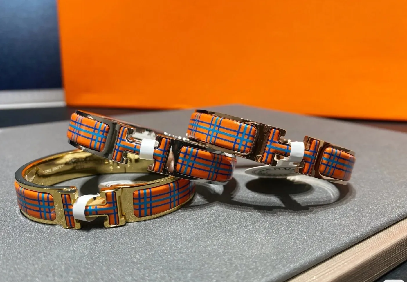 HERMES Hバングル クリック柄 カラフルバージョン - 画像 (7)