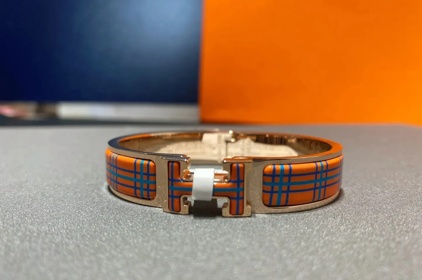 HERMES Hバングル クリック柄 カラフルバージョン - 画像 (10)