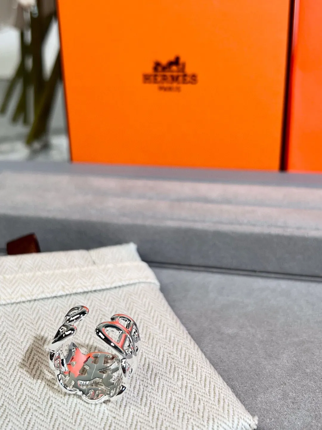 HERMÈS 新作トリプルリングピグノーズリング シルバー - 画像 (6)