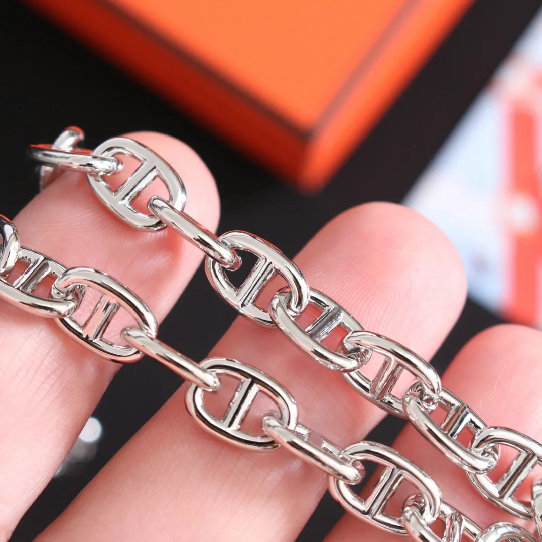 Hermès豚鼻の短い首輪 シルバー カジュアルデザイン - 画像 (6)