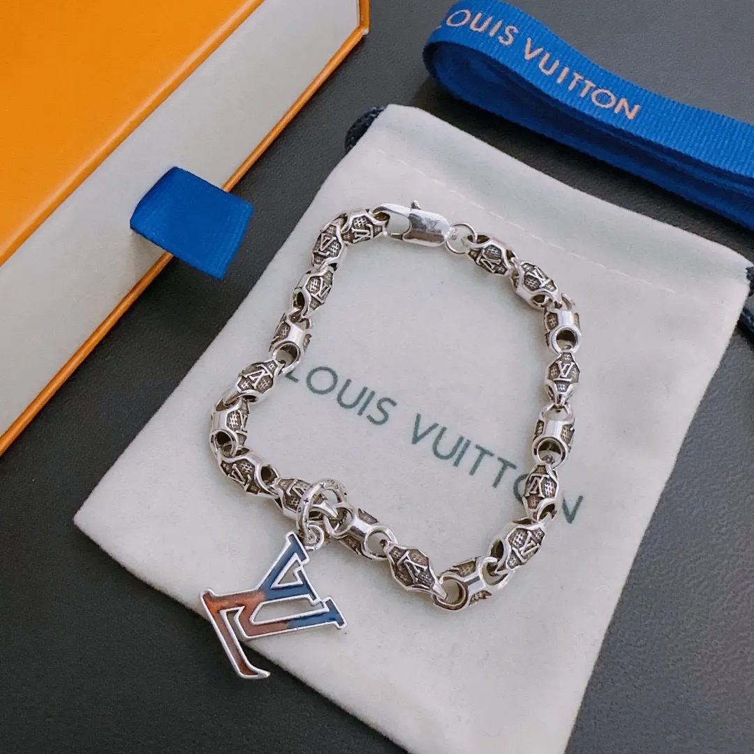 Louis Vuitton シルバー レトロスタイルブレスレット - 画像 (3)