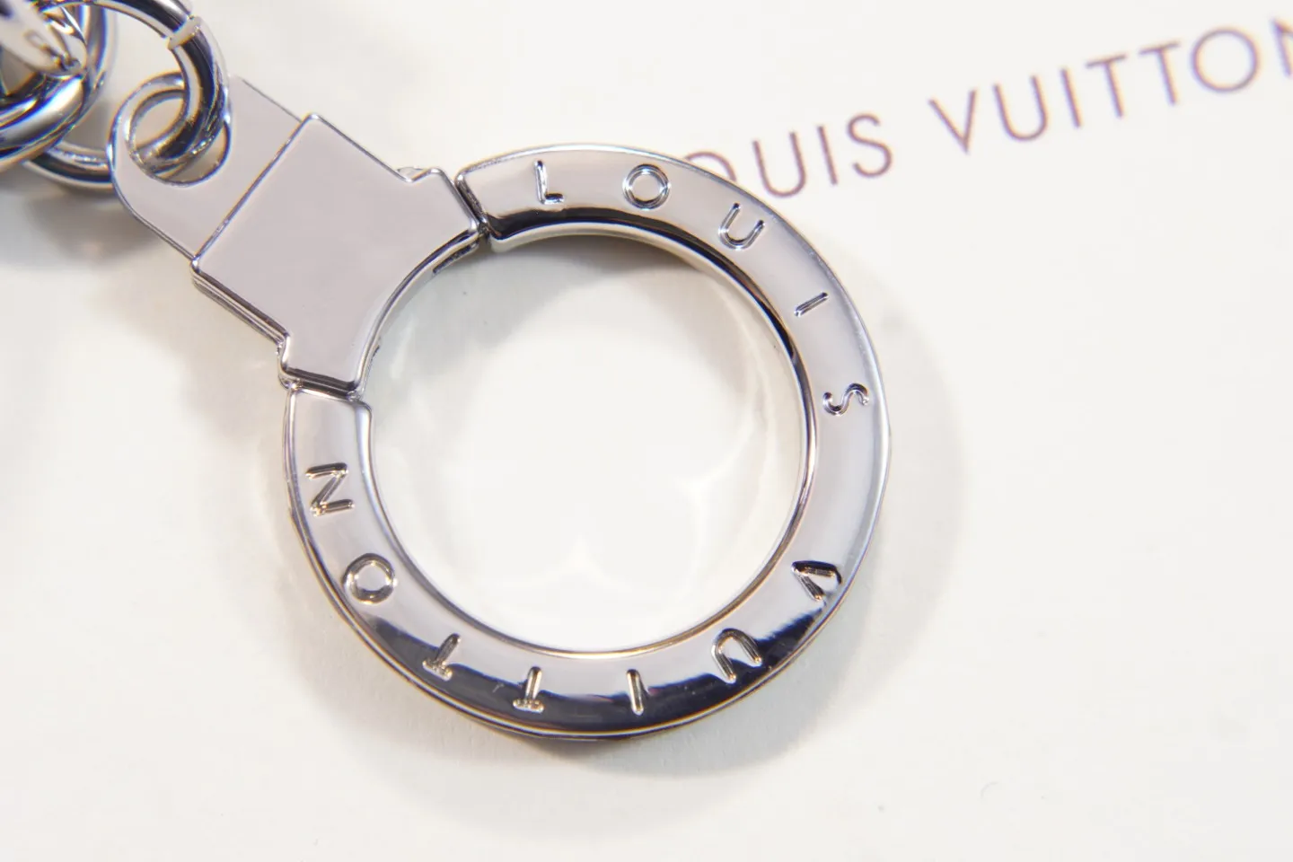 LOUIS VUITTON 黒色 キーリング クロマティック - 画像 (7)