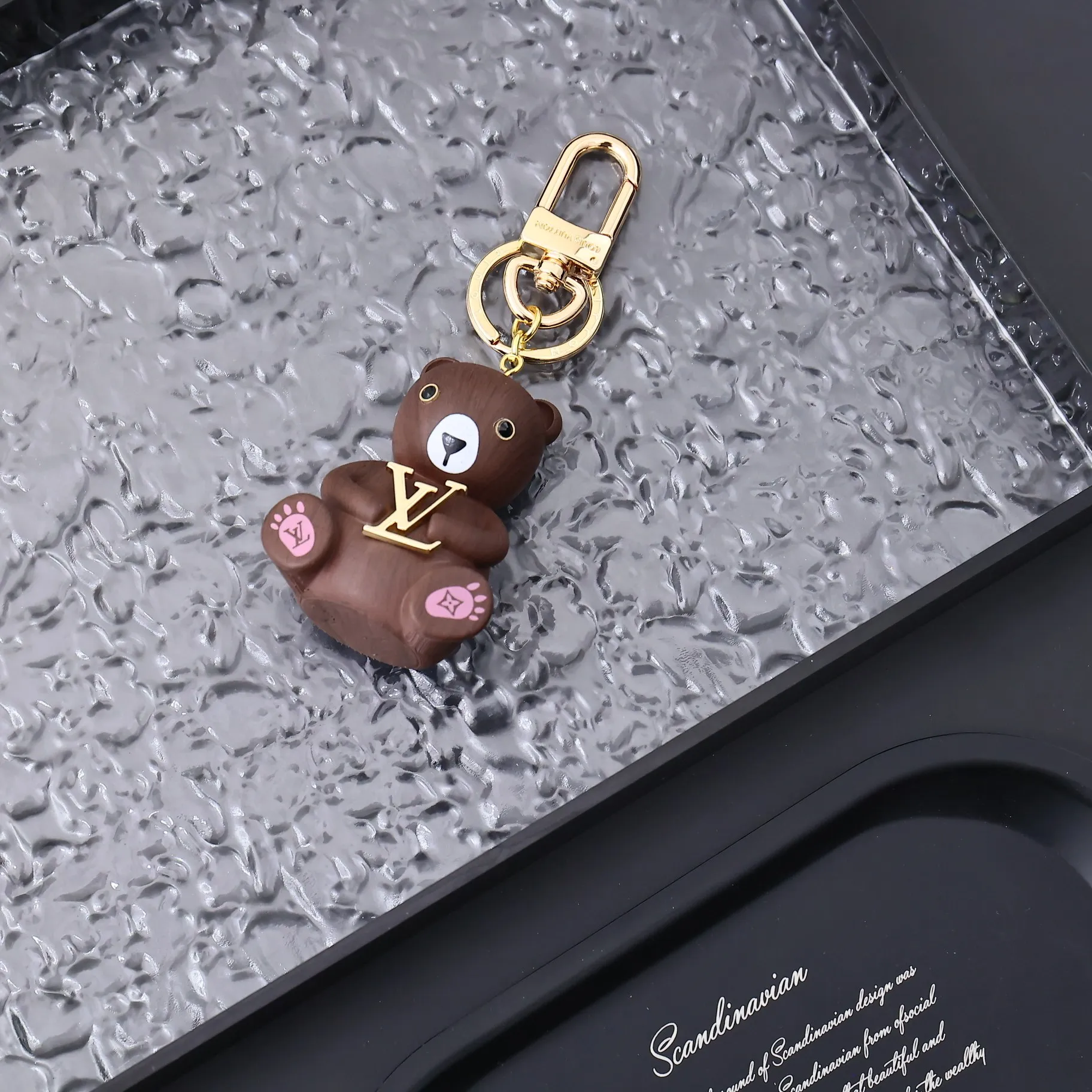 Louis Vuitton TEDDY BEAR 茶色キーホルダー - 画像 (3)