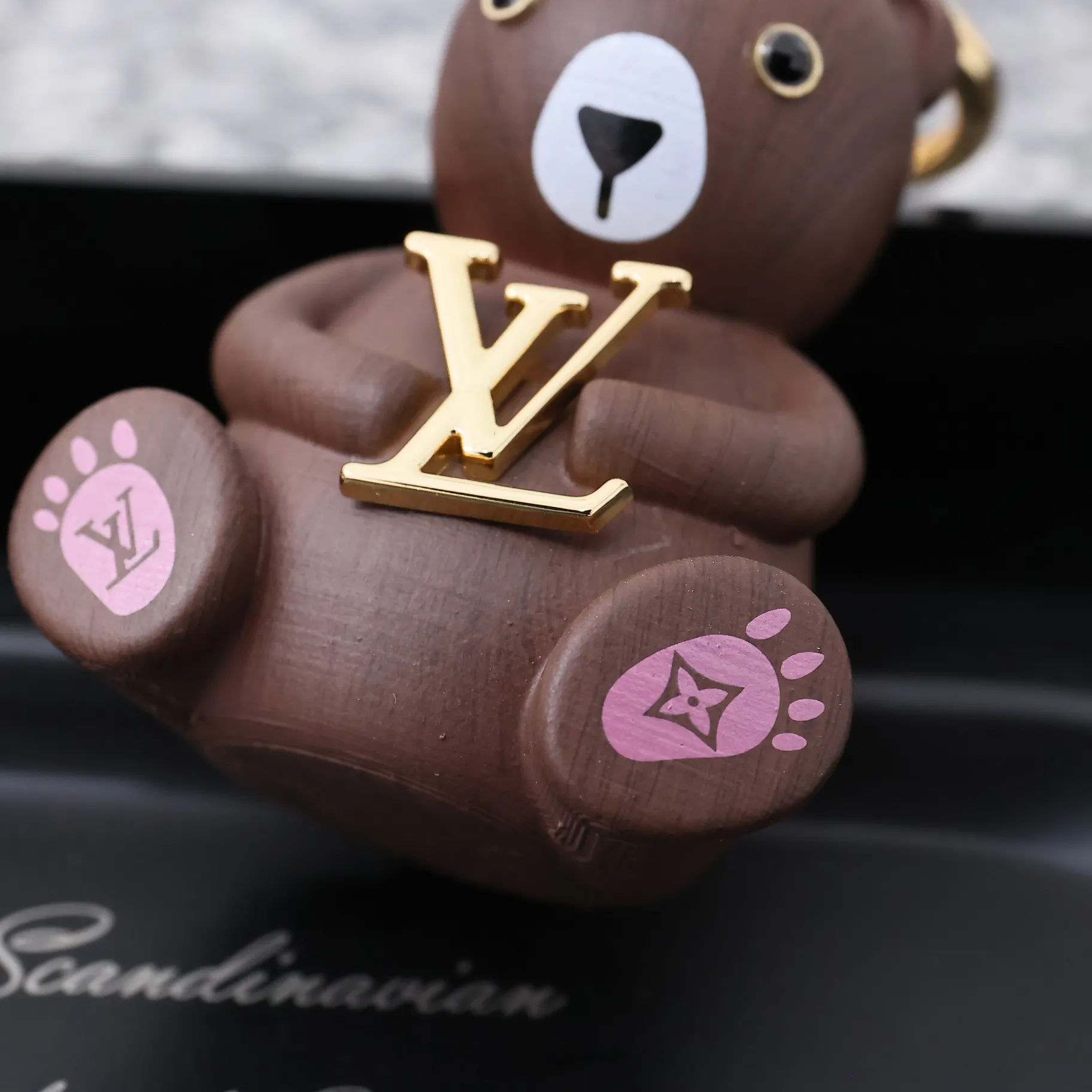 Louis Vuitton TEDDY BEAR 茶色キーホルダー - 画像 (6)