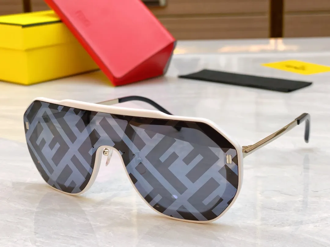 FENDI 新しいサングラス FOL514 ブラックレッドデザイン - 画像 (5)