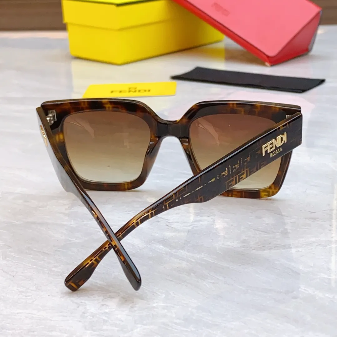 FENDI ブラック 新款サングラス FF40101I - 画像 (10)