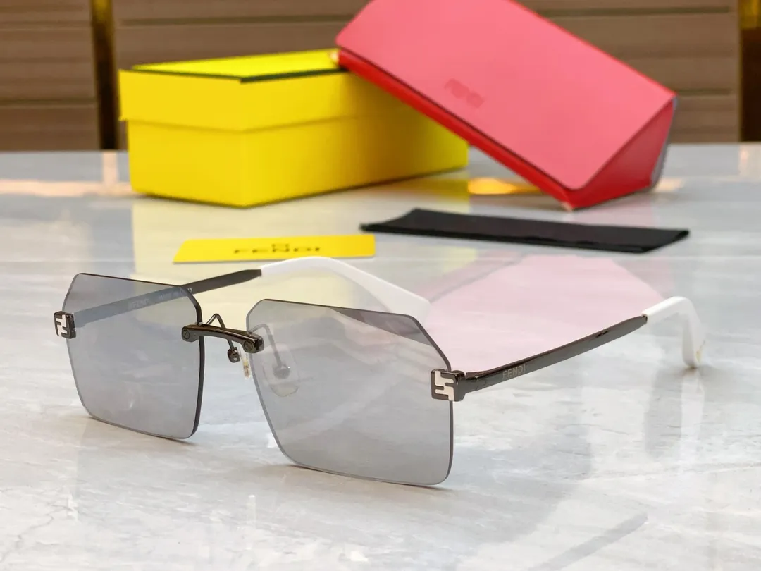 FENDI ゴールドフレーム ブラックレンズ サングラス - 画像 (6)