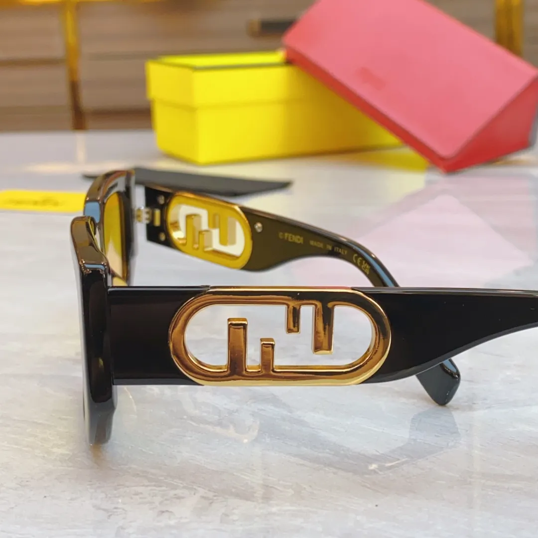 FENDI ブラックゴールド サングラス FE8362 - 画像 (9)