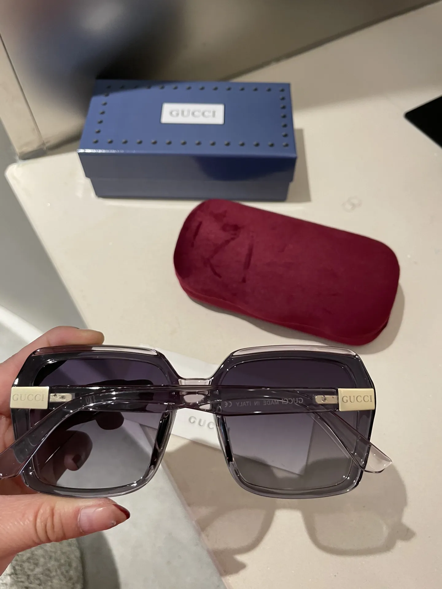 Gucci グレー偏光レンズ小香サングラス - 画像 (3)