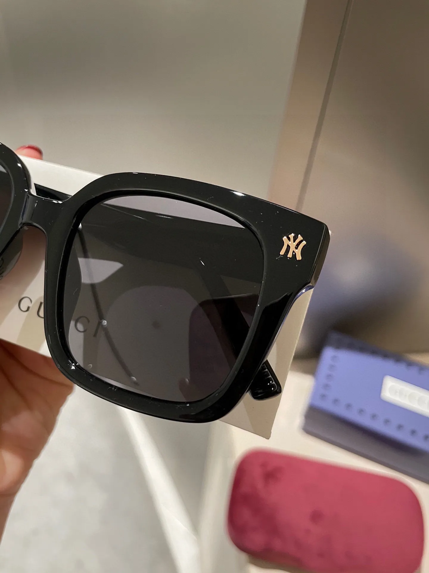 Gucci偏光シリーズ2023新作黒色スクエアサングラス - 画像 (6)