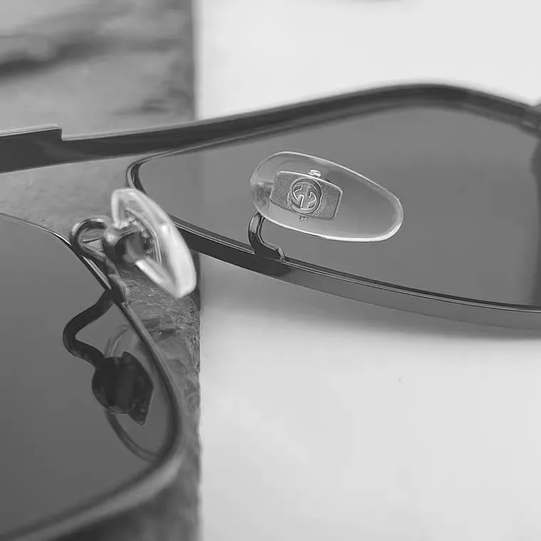 グッチGG1099SAシルバースクエアサングラス - 画像 (5)