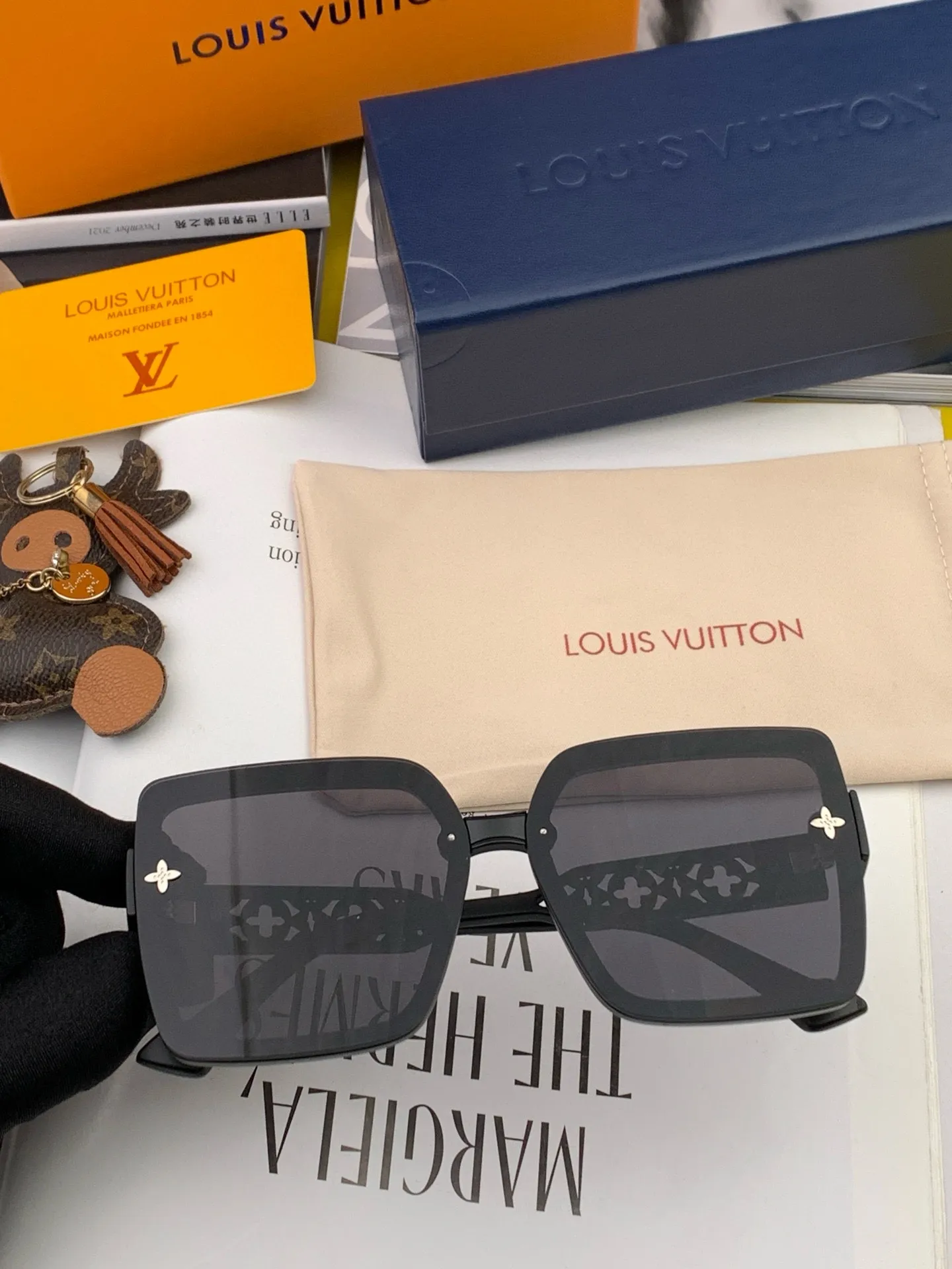 Louis Vuitton サングラス グレー クローバーデザイン - 画像 (6)