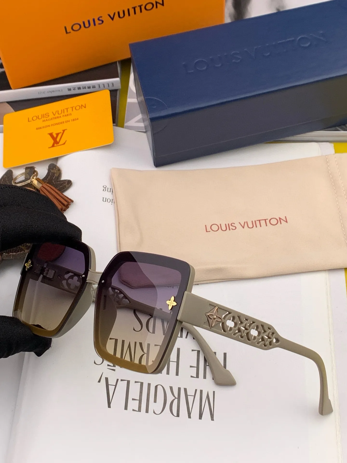 Louis Vuitton サングラス グレー クローバーデザイン - 画像 (10)