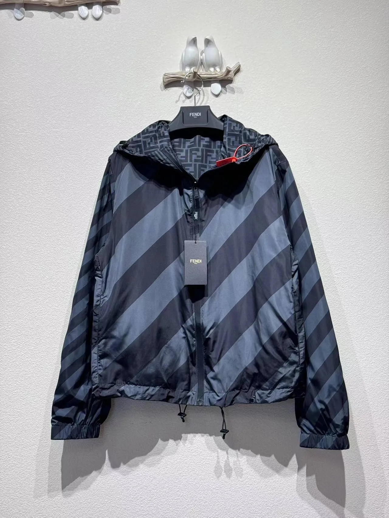 FENDI 満印コットンリバーシブルパーカー ブラックストライプ