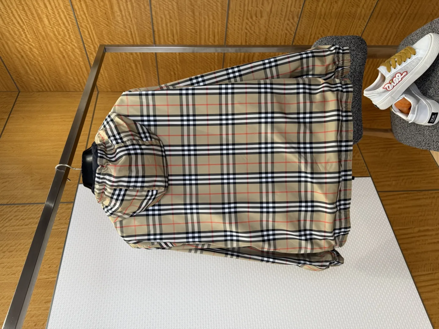 BURBERRYバーバリー ダブルフェイスチェックパーカー ベージュ - 画像 (3)