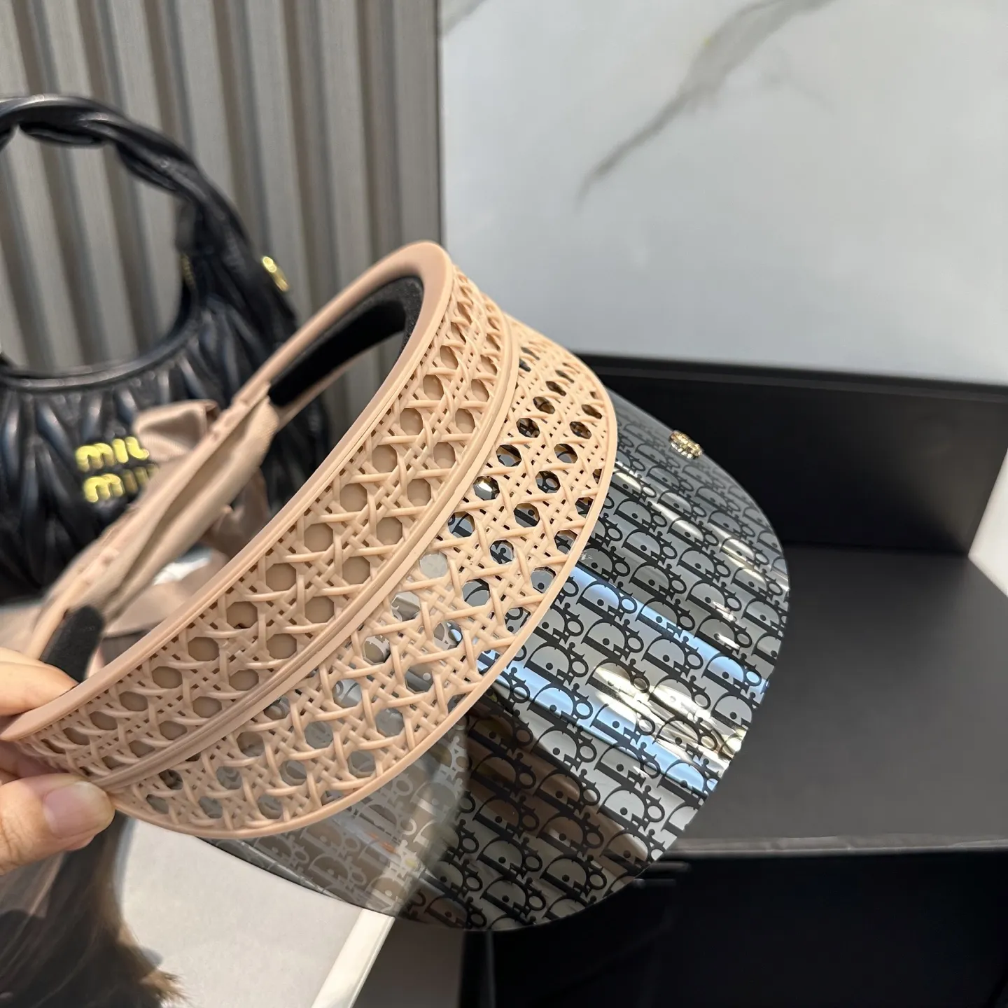 天明眼鏡 X DIOR ビーチスタイルベージュ帽子 - 画像 (3)