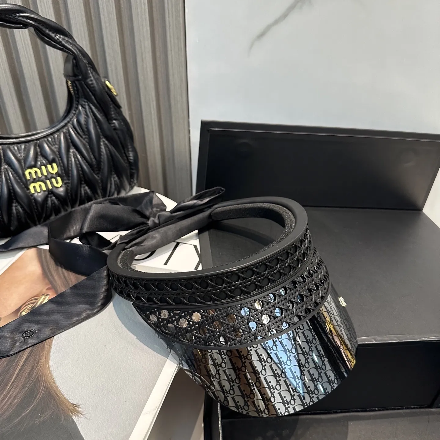 天明眼鏡 × ディオール ブラック 新作サンハット - 画像 (6)