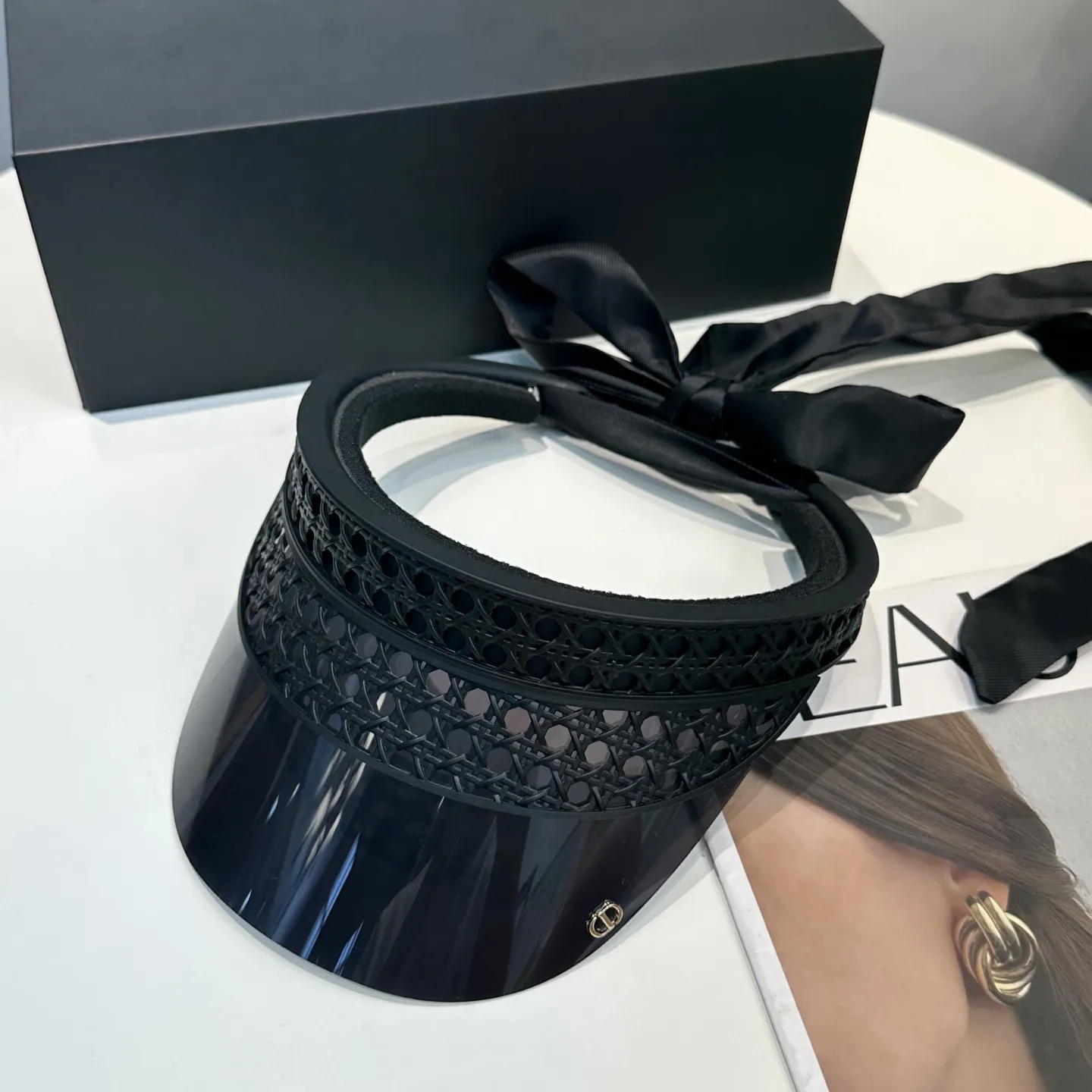 天明眼鏡 × ディオール ブラック 新作サンハット - 画像 (8)