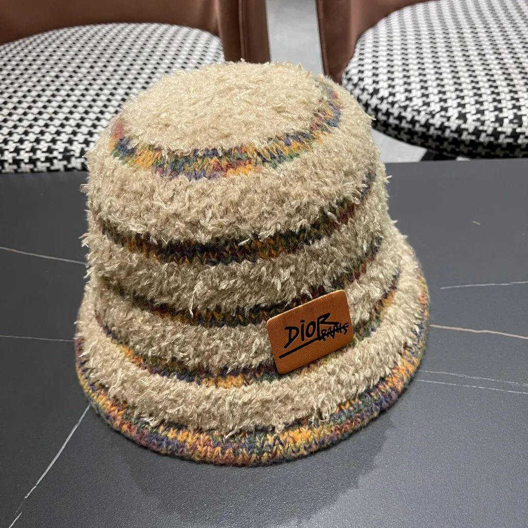 Christian Dior ベージュ 冬用ウールバケットハット - 画像 (4)
